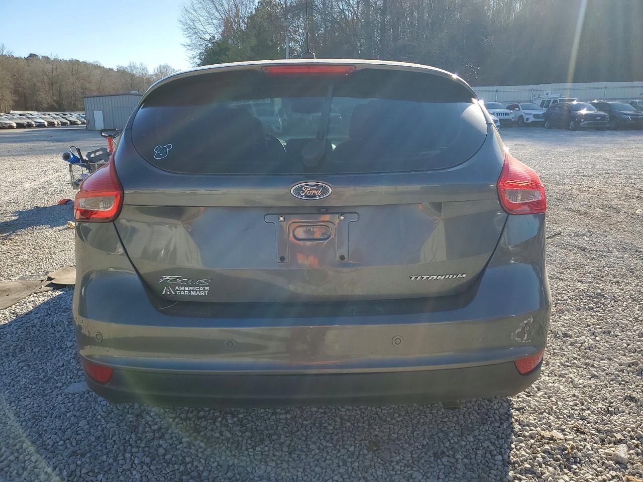 2017 Ford Focus Titanium - Image 6