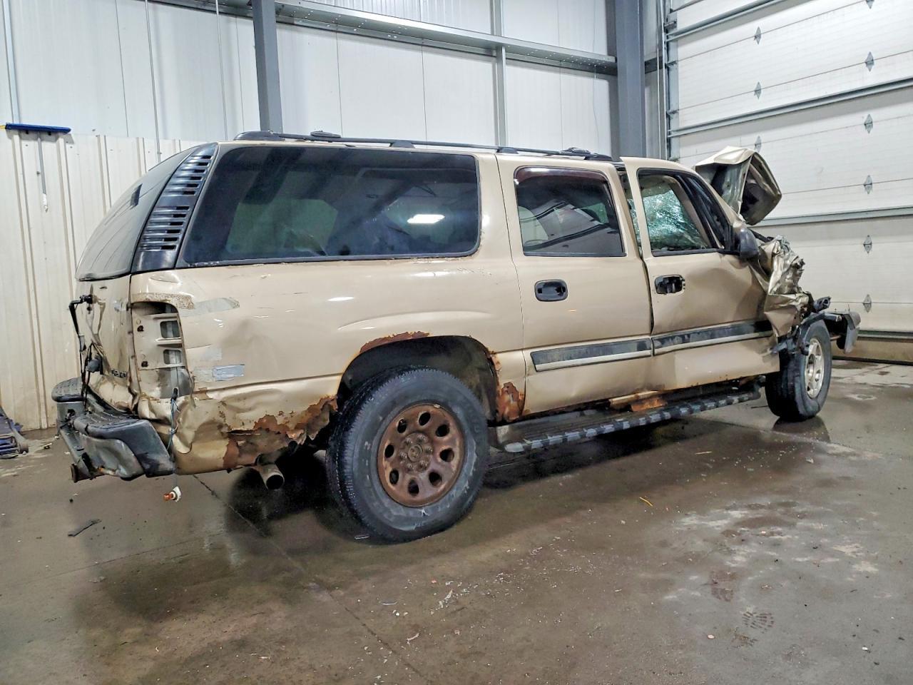 2005 Chevrolet Suburban K1500 - Image 3