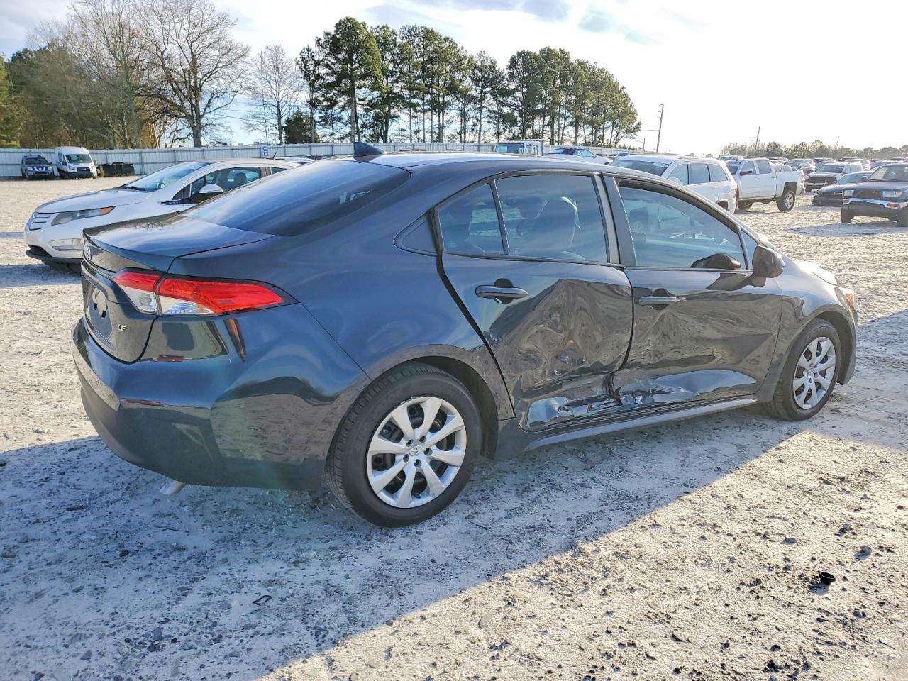2023 Toyota Corolla Le - Image 3