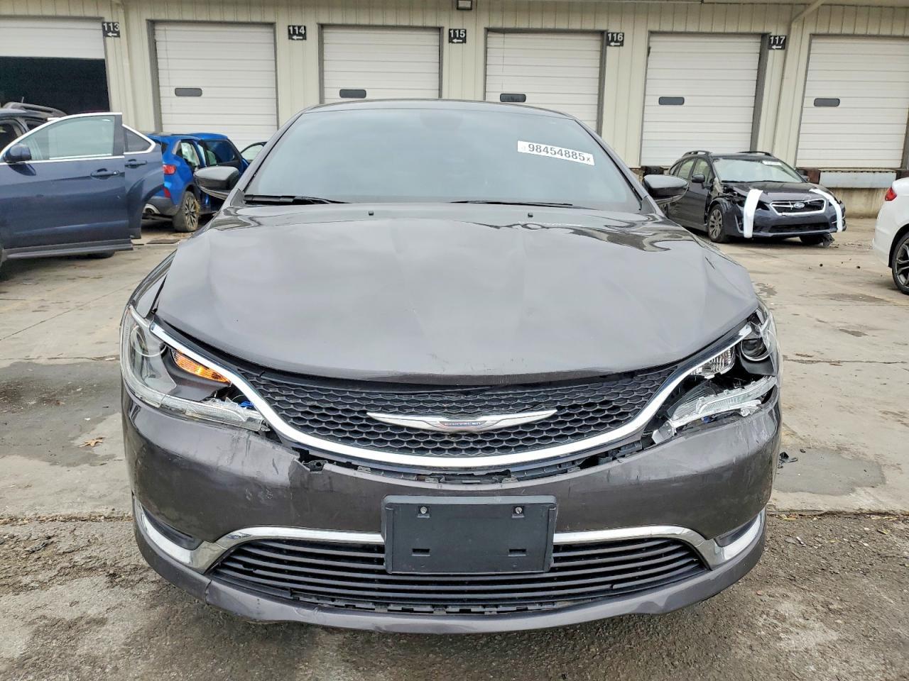 2016 Chrysler 200 Limited - Фото 5
