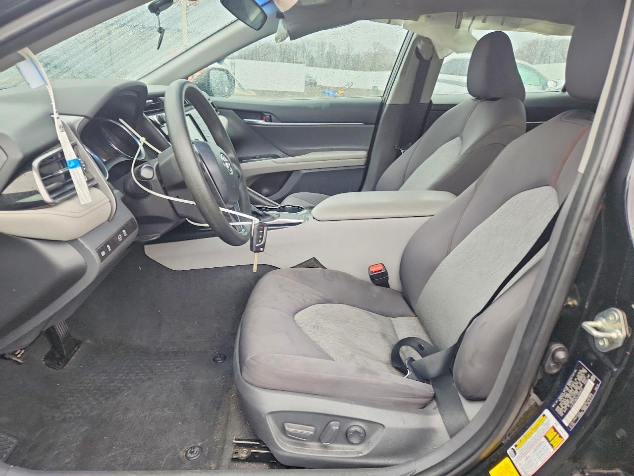 2020 Toyota Camry Le - Image 7
