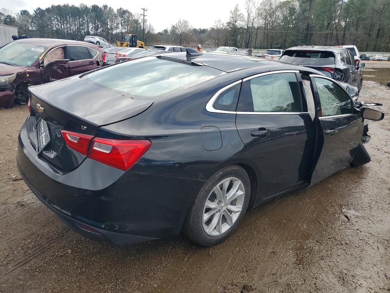 2024 Chevrolet Malibu Lt - Image 3