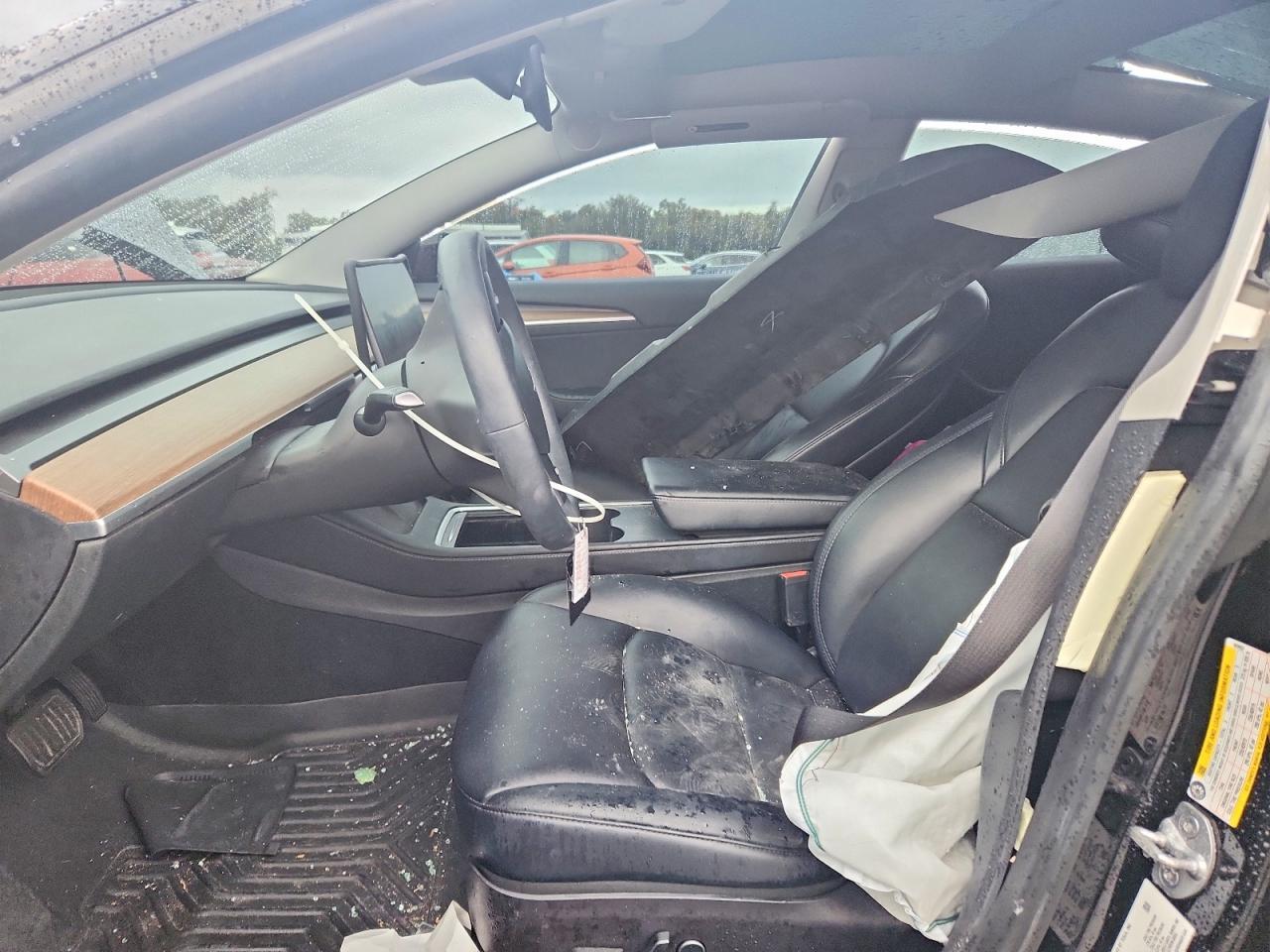 2022 Tesla Model 3 - Image 7