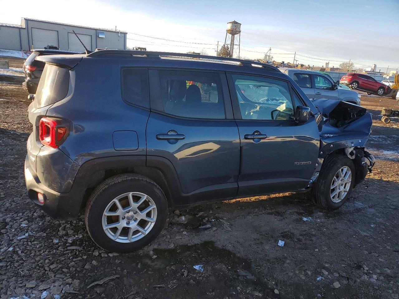 2021 Jeep Renegade Latitude - Фото 3