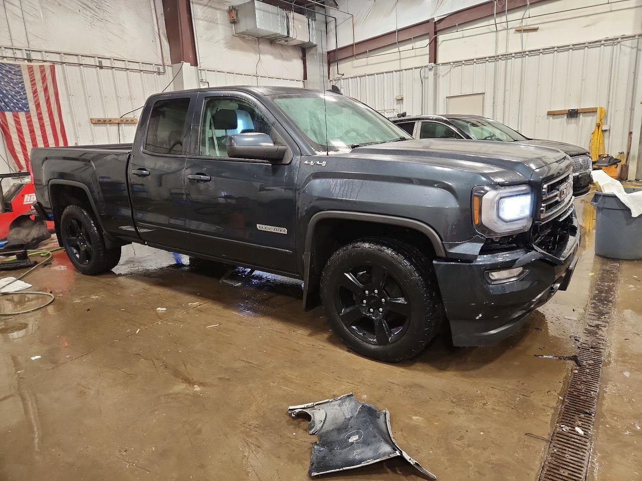 2017 GMC Sierra K1500 - Фото 4