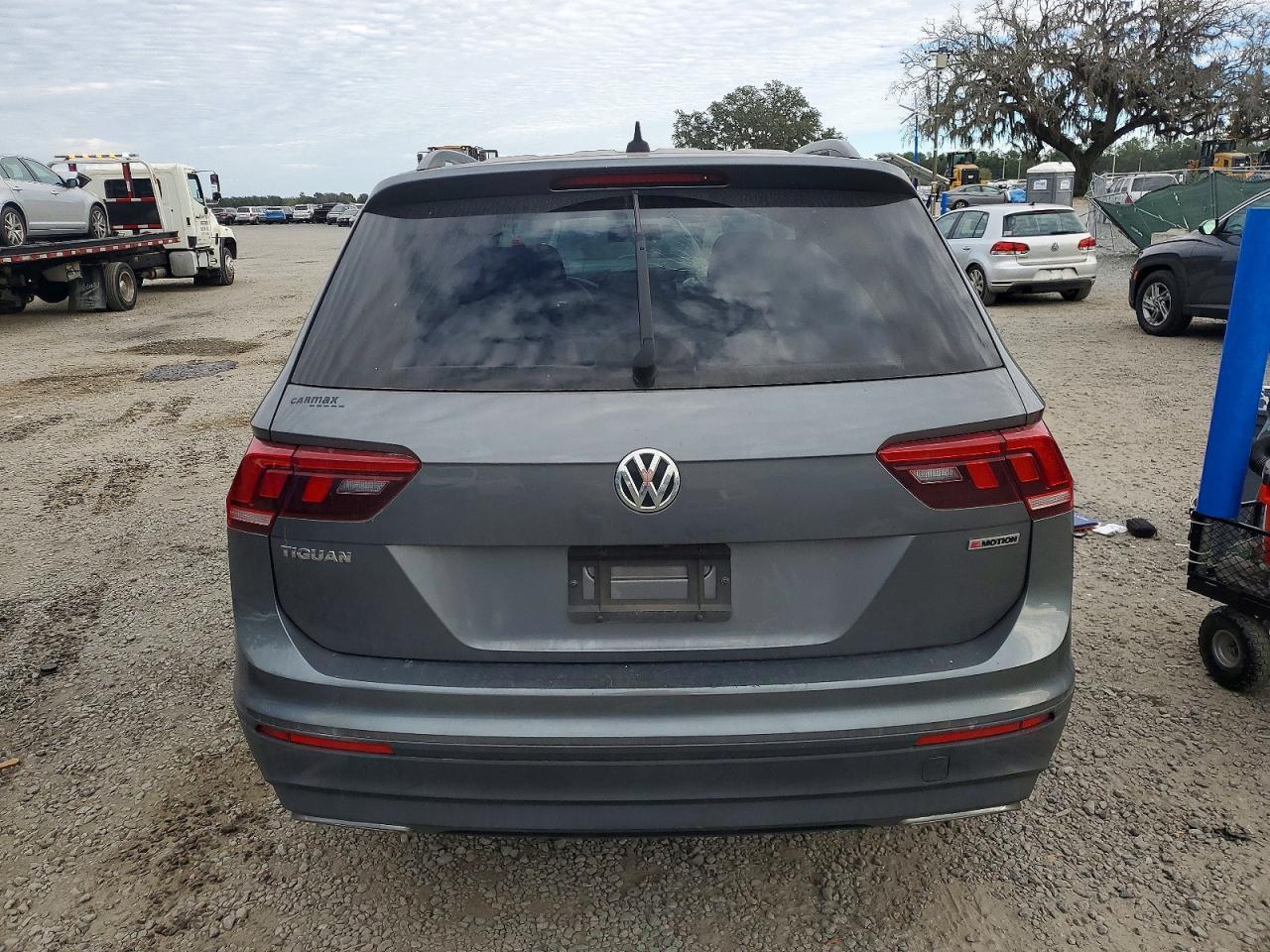 2021 Volkswagen Tiguan S - Фото 6