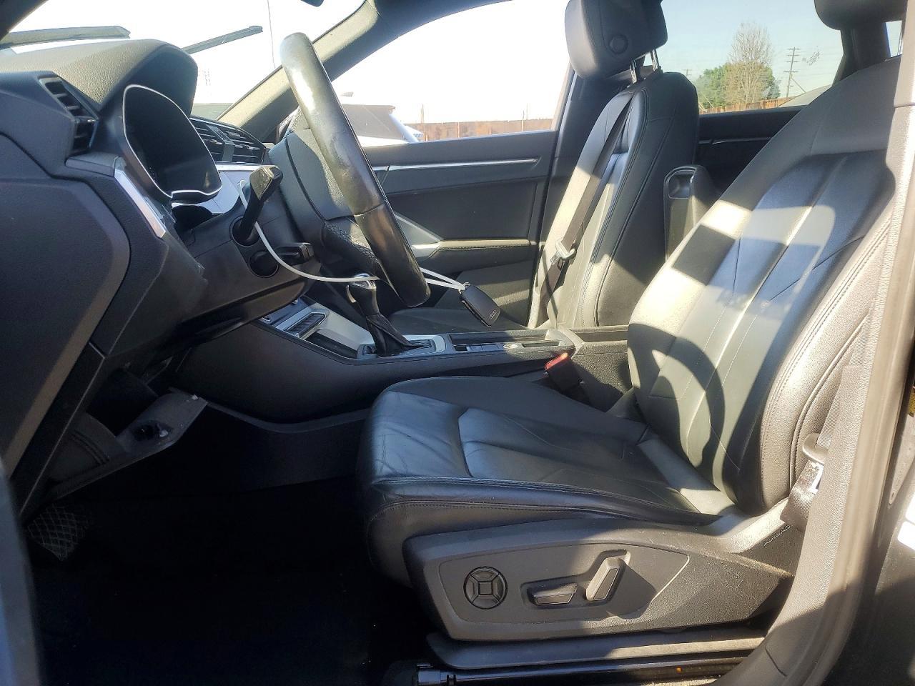 2022 Audi Q3 Premium 40 - Фото 7