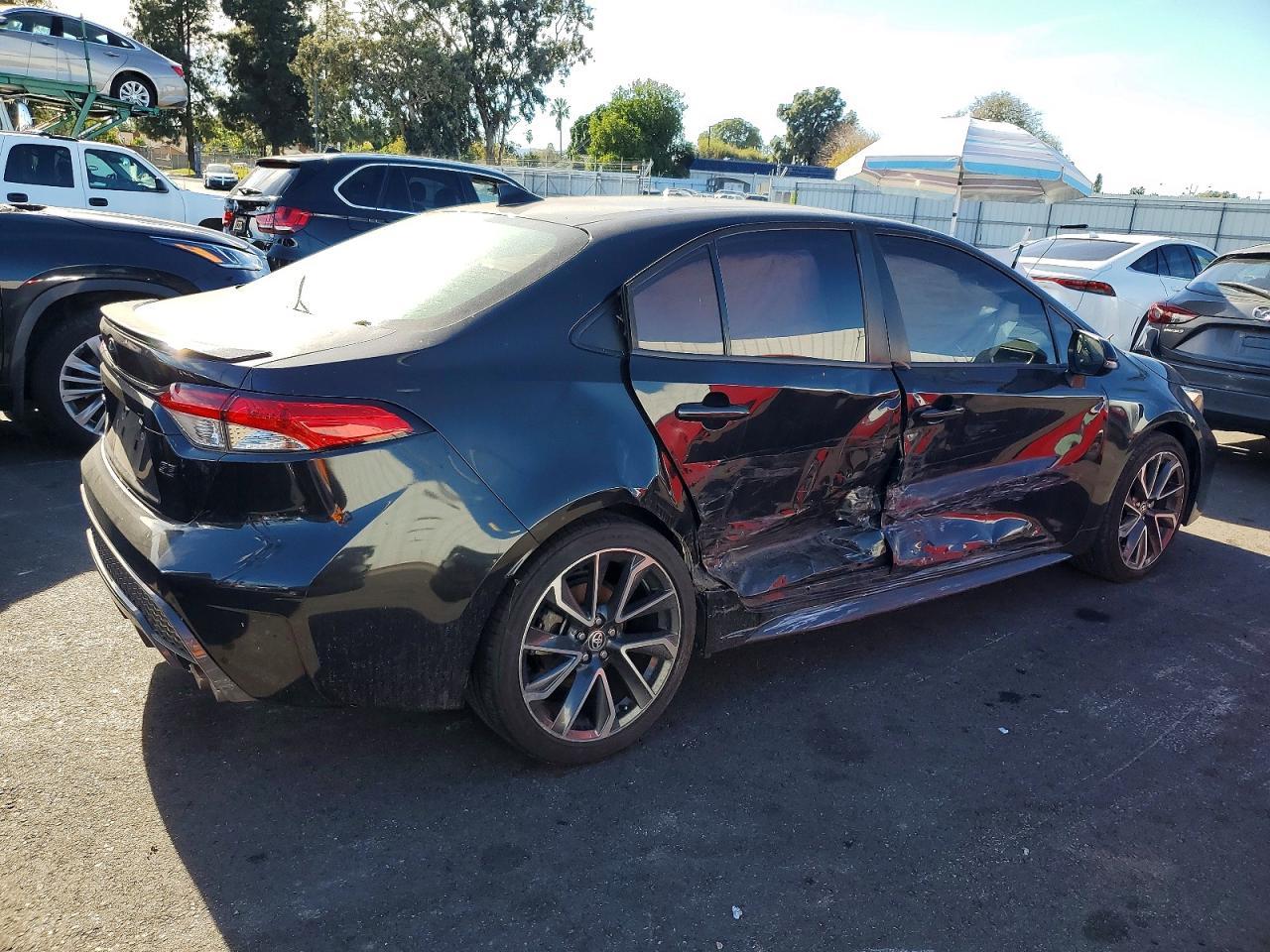 2020 Toyota Corolla Se - Image 3