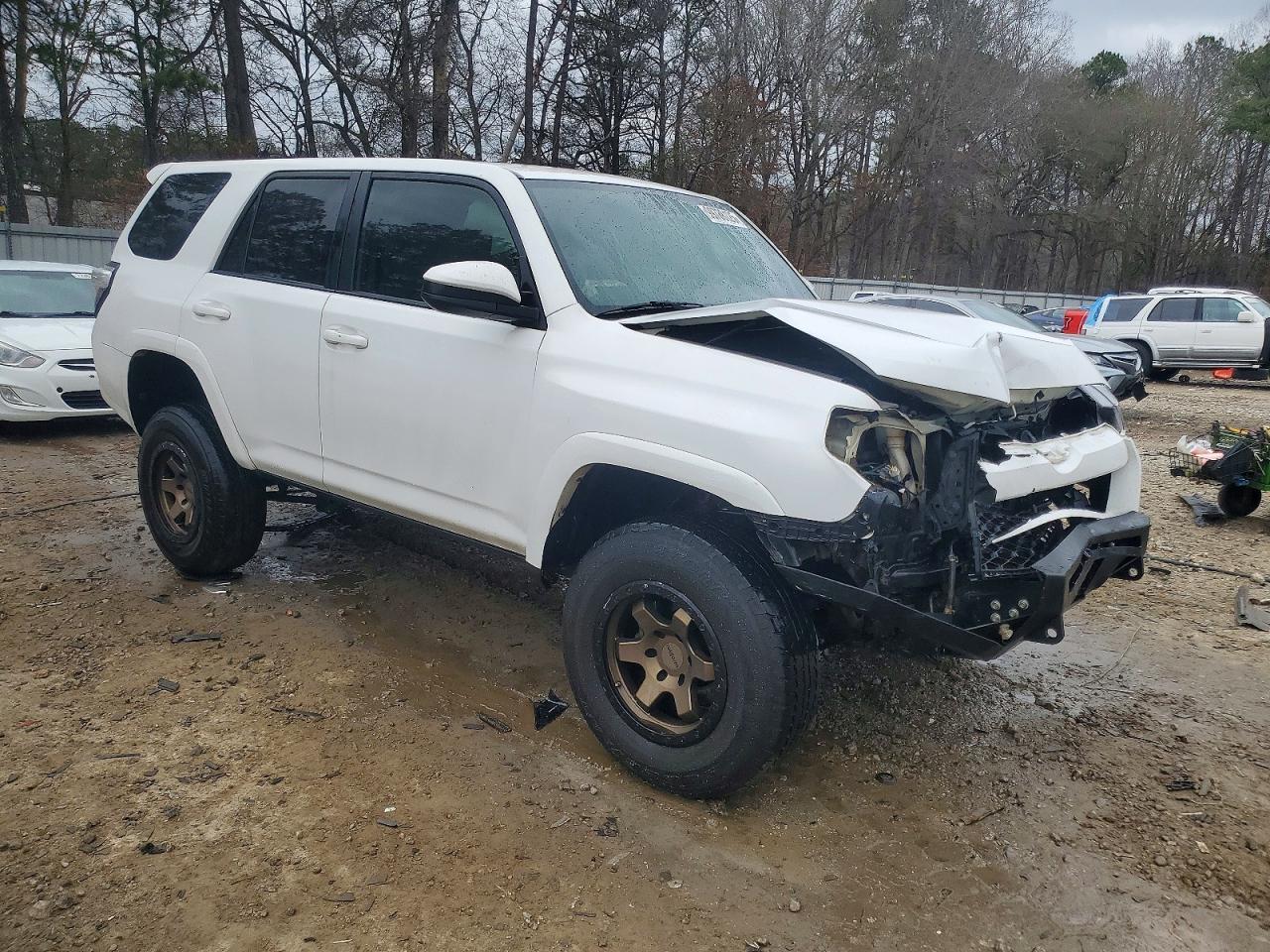 2015 Toyota 4Runner Sr5 - Image 4