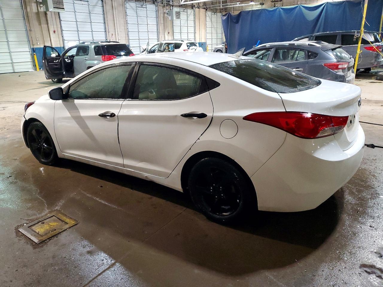 2013 Hyundai Elantra Gls - Image 2