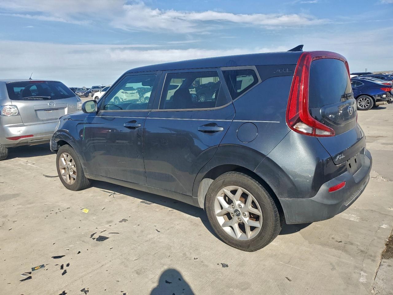 2020 Kia Soul Lx - Image 2