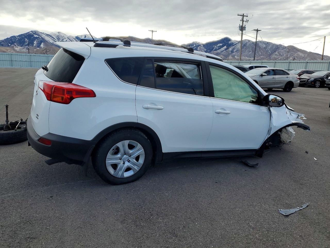 2015 Toyota Rav4 Le - Фото 3