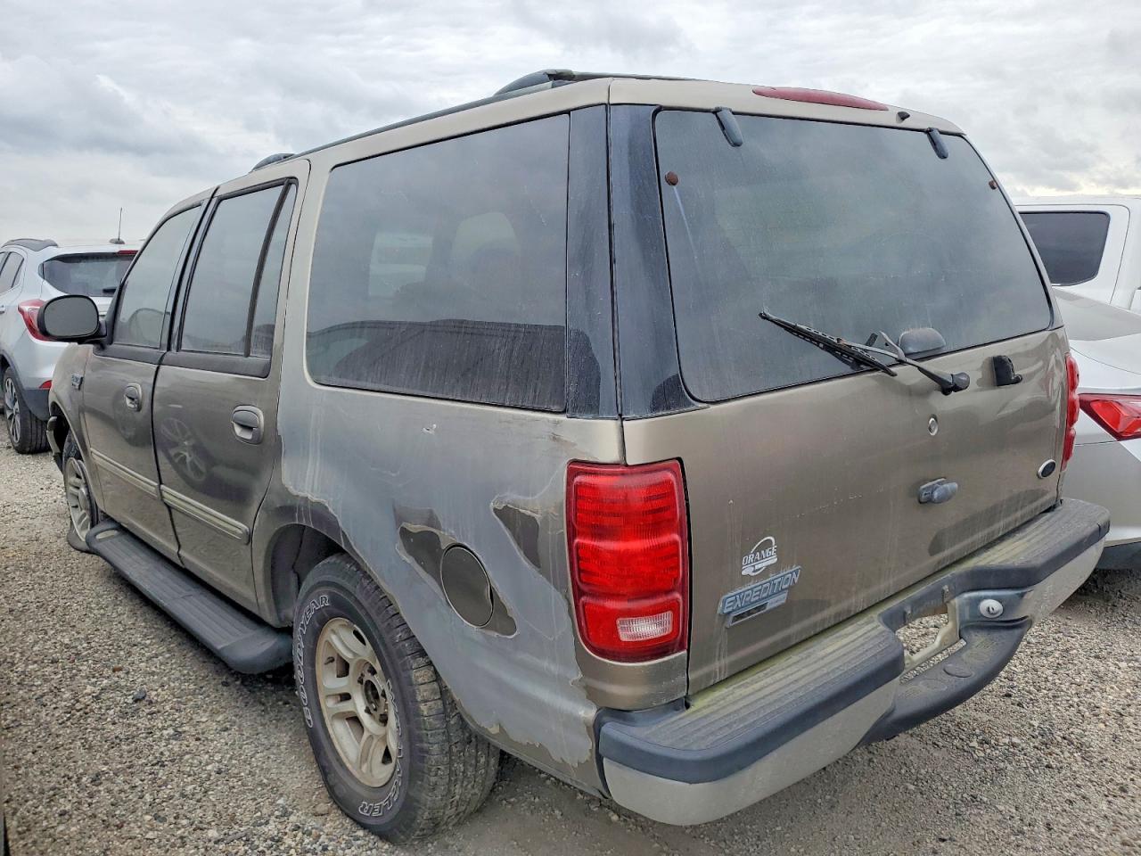 2002 Ford Expedition Xlt - Image 2