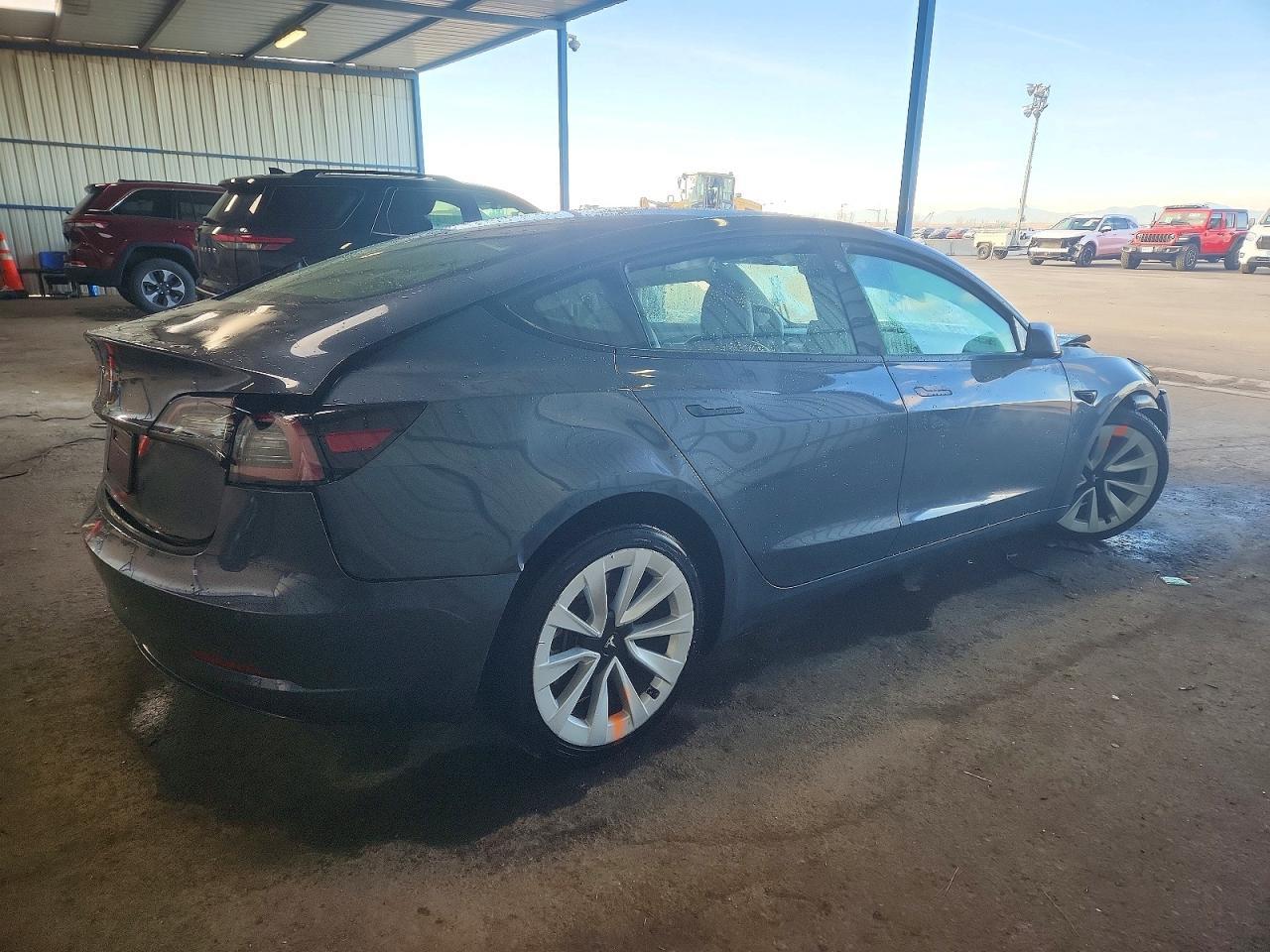 2022 Tesla Model 3 - Image 3
