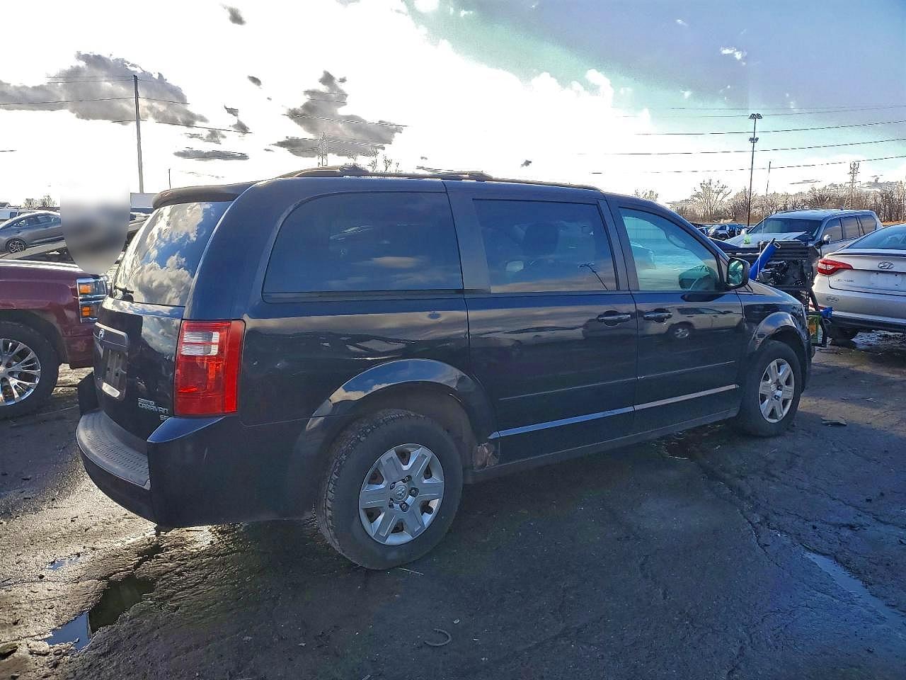 2010 Dodge Grand Caravan Se - Image 3