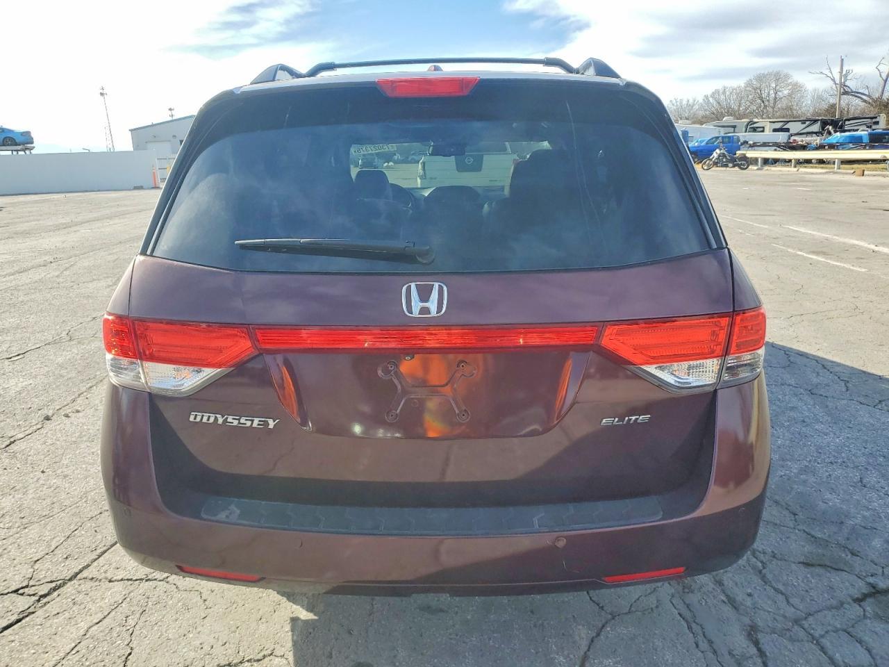 2014 Honda Odyssey Touring - Image 6
