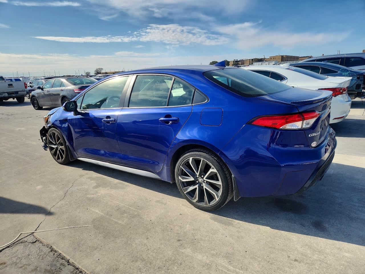 2022 Toyota Corolla Se - Фото 2