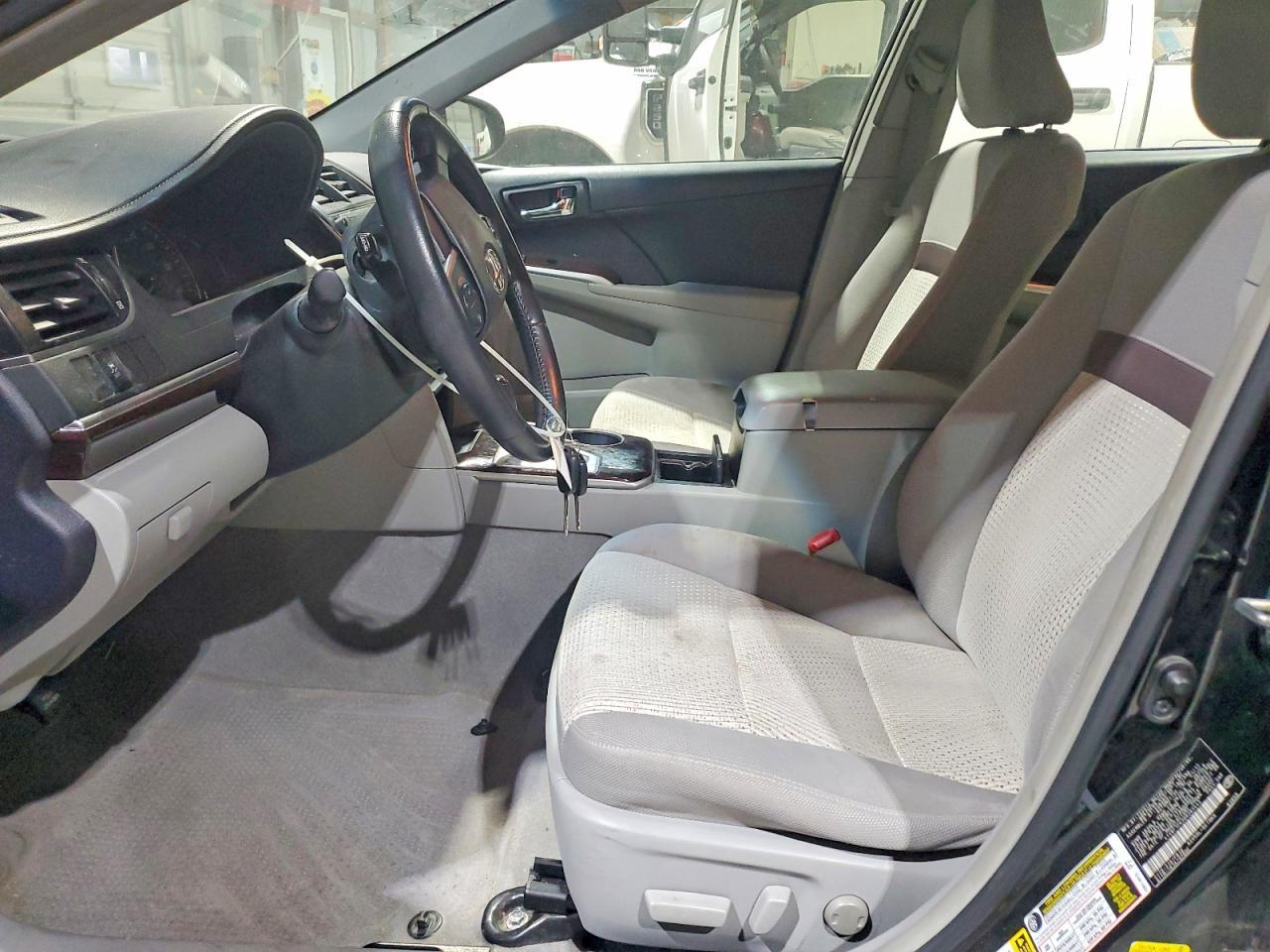 2013 Toyota Camry L - Фото 7