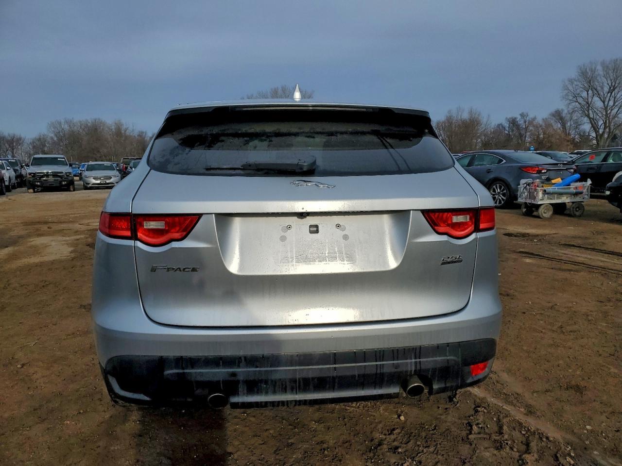 2019 Jaguar F-Pace - Image 6