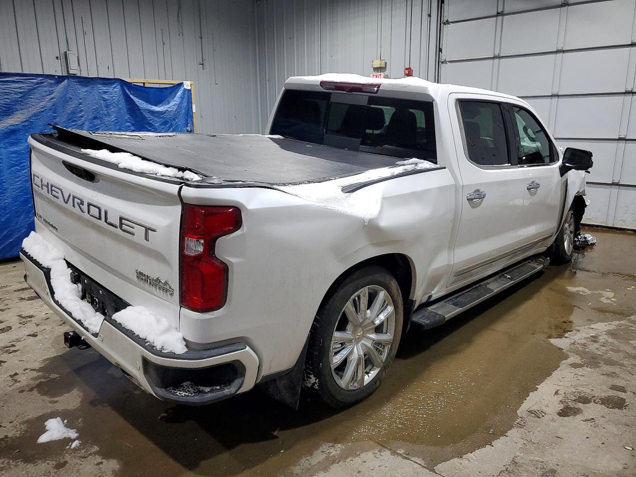 2022 Chevrolet Silverado K1500 High Country - Фото 3