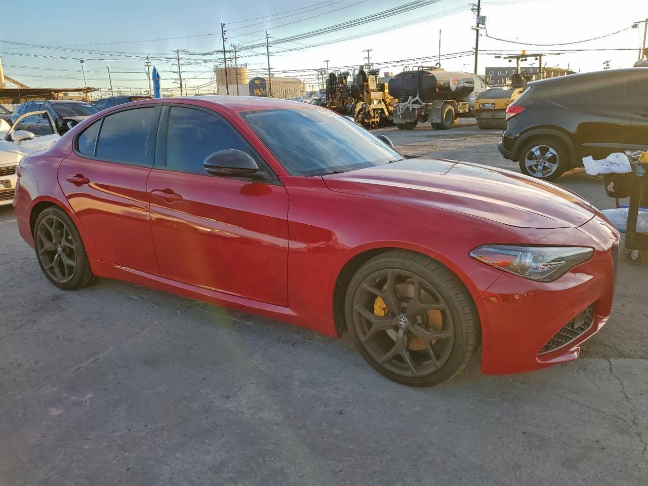 2020 Alfa Romeo Giulia - Фото 4