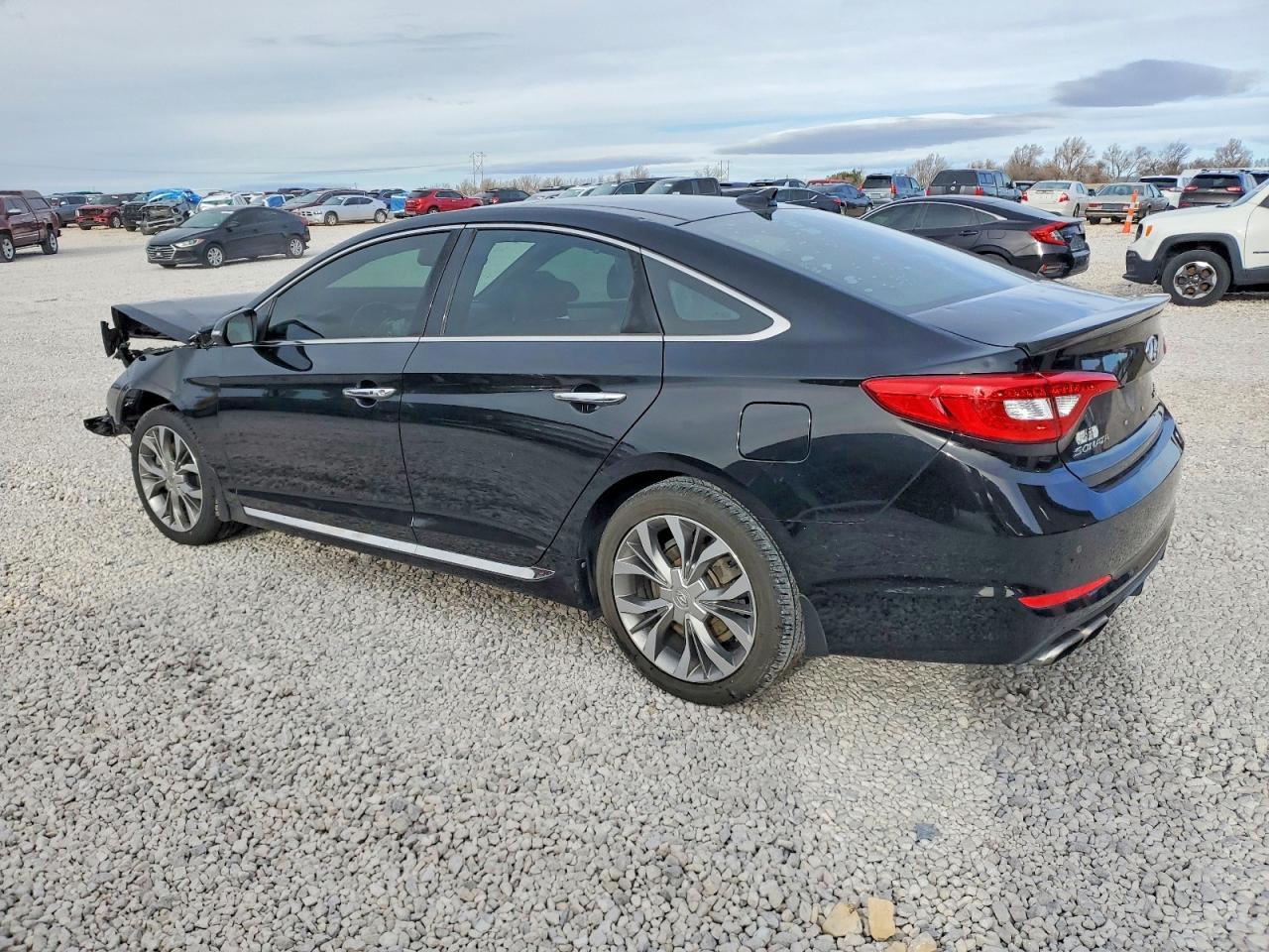 2015 Hyundai Sonata Limited 2.0T - Фото 2