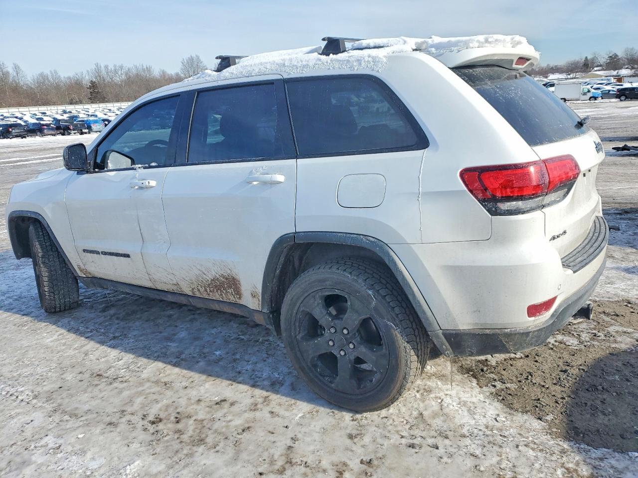 2019 Jeep Grand Cherokee Laredo - Image 2