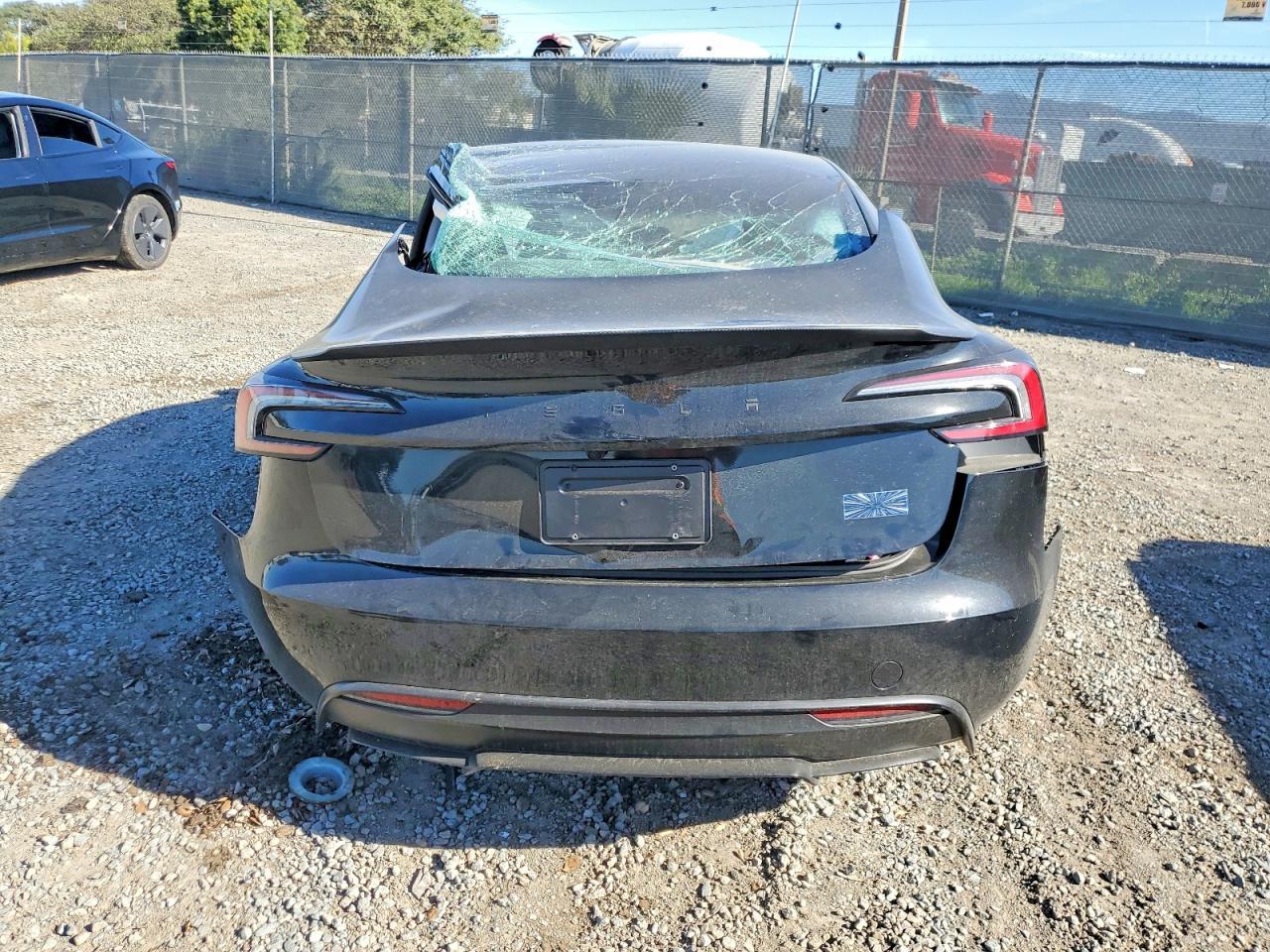 2026 Tesla Model 3 - Фото 6