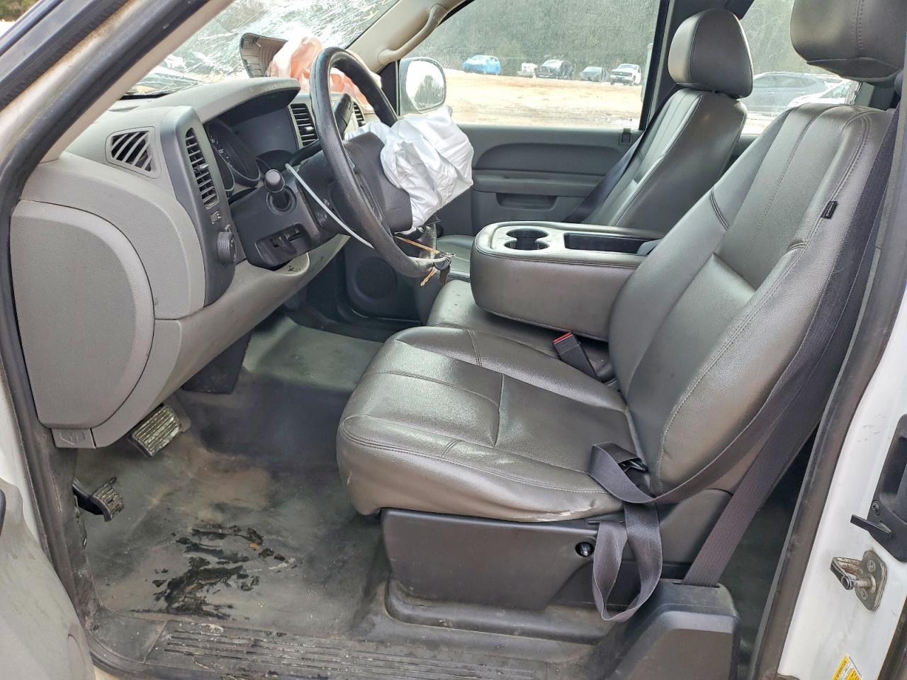 2011 Chevrolet Silverado C1500 - Image 7