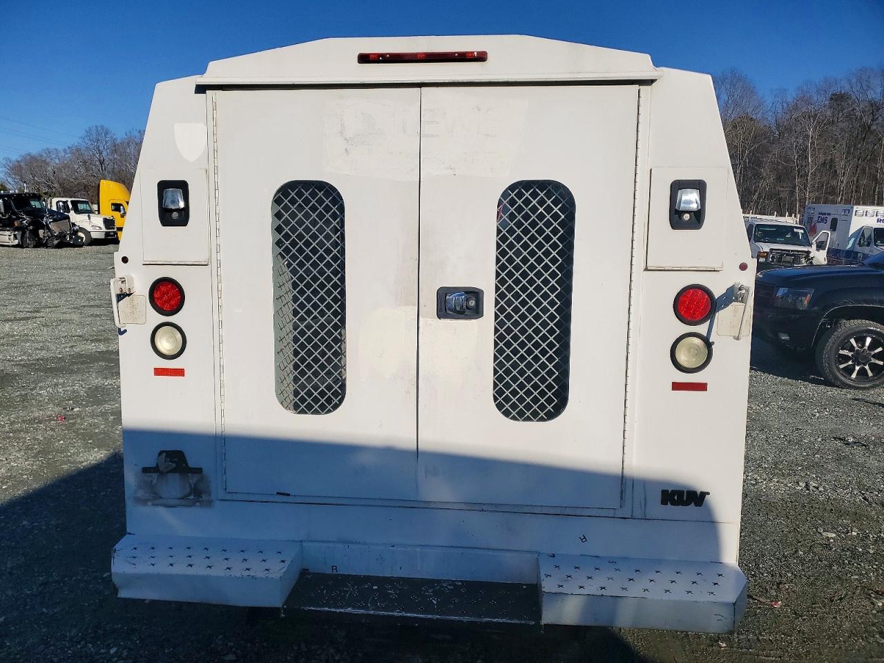 2015 Ford E-350 Sd Utility Box Truck * Pri Fleet * - Image 6