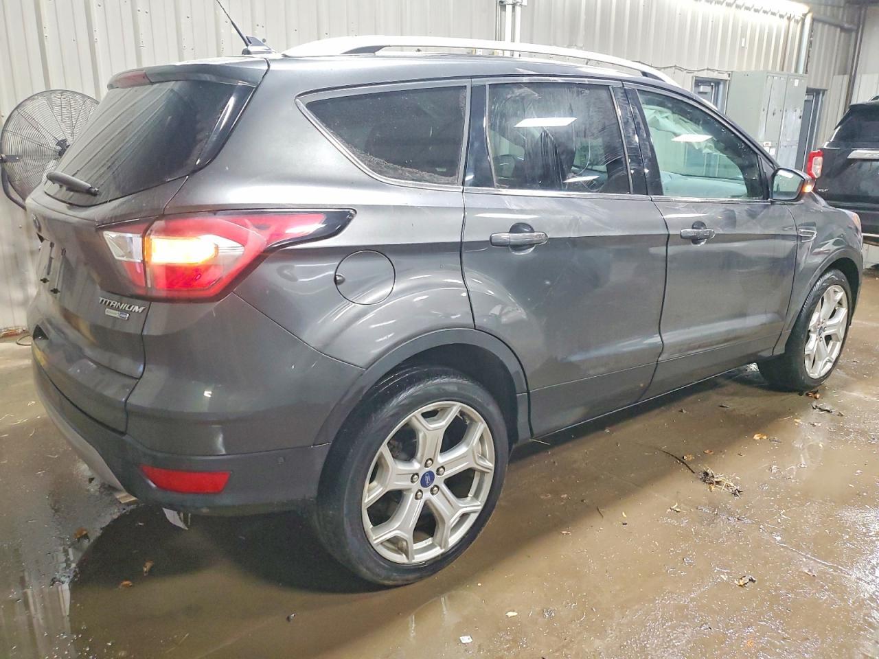 2018 Ford Escape Titanium - Фото 3