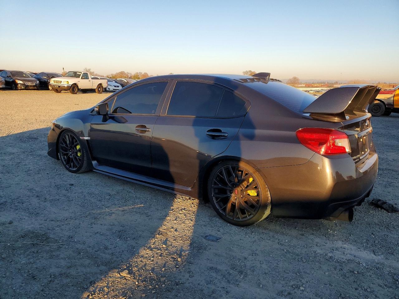 2018 Subaru Wrx Sti - Фото 2