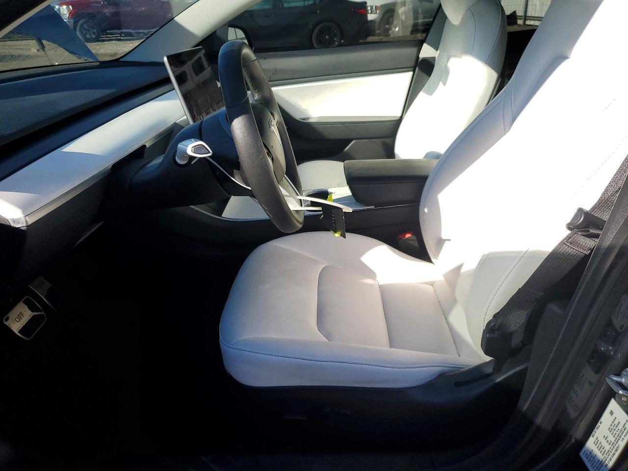 2020 Tesla Model 3 - Фото 7