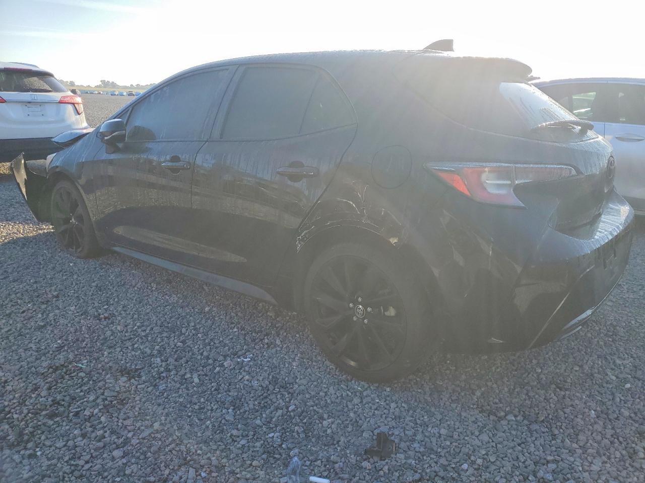 2022 Toyota Corolla Hatchback Se Nightshade Edition - Image 2