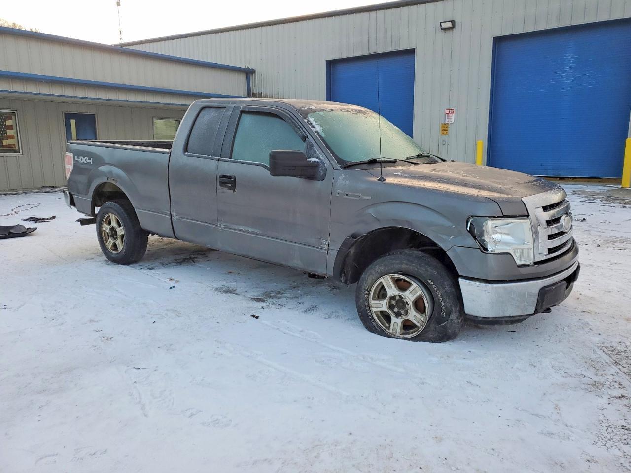 2009 Ford F150 Super Cab - Image 4