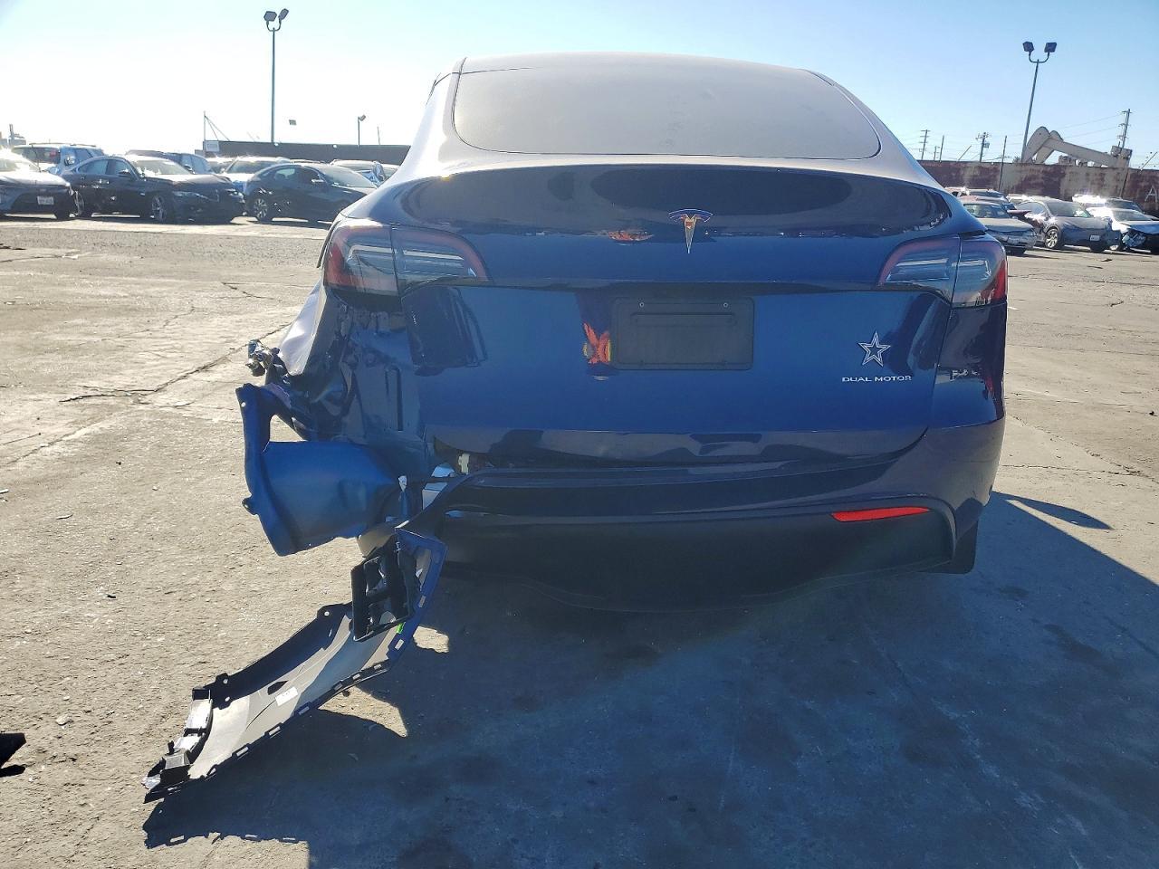 2024 Tesla Model Y - Фото 6