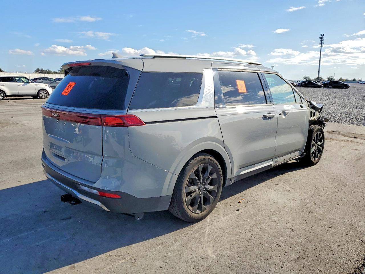 2024 Kia Carnival Sx Prestige - Фото 3