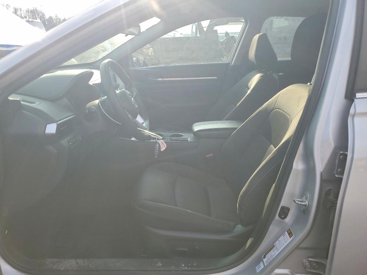 2022 Nissan Altima Sv - Image 7