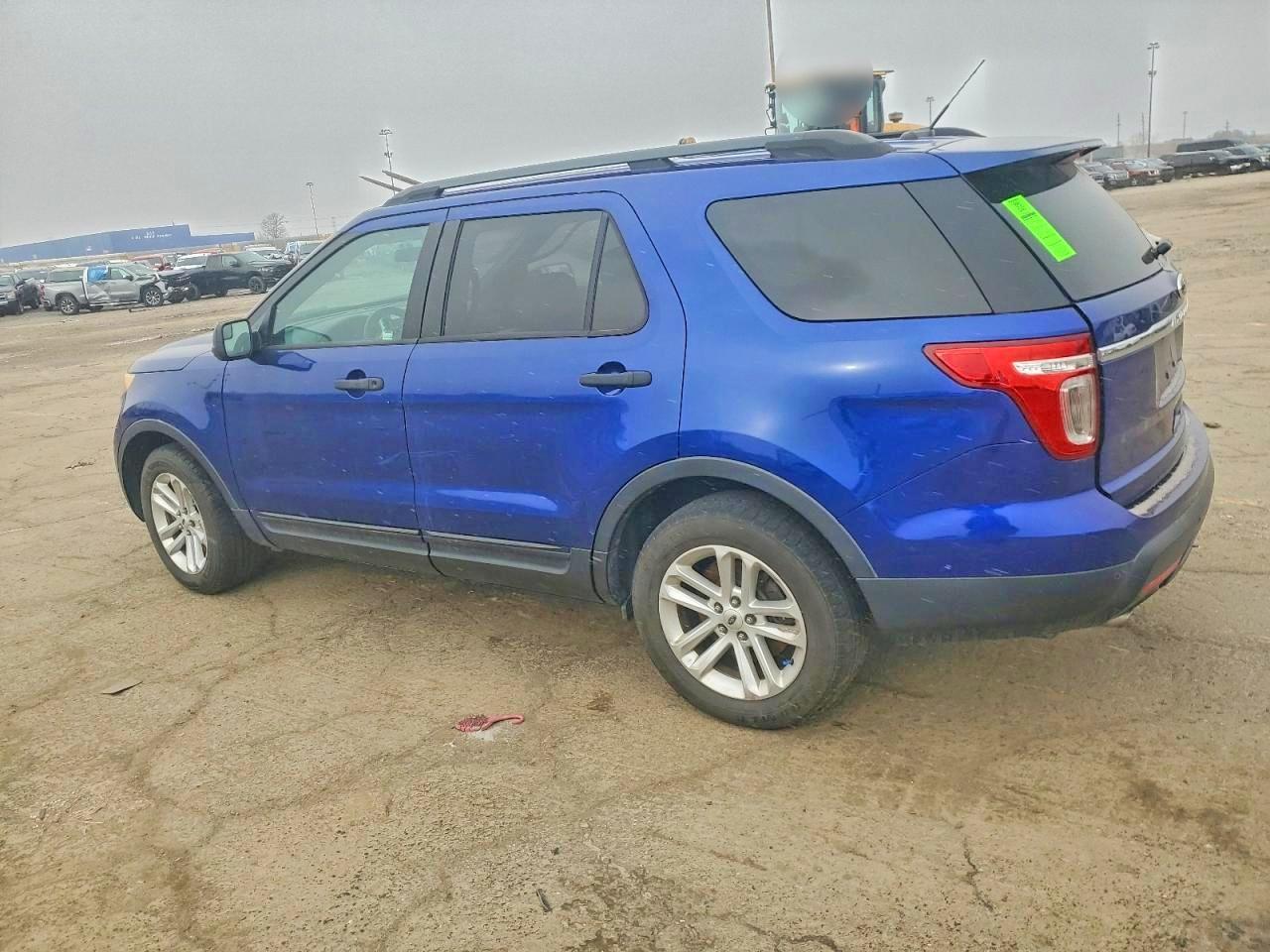 2015 Ford Explorer - Image 2