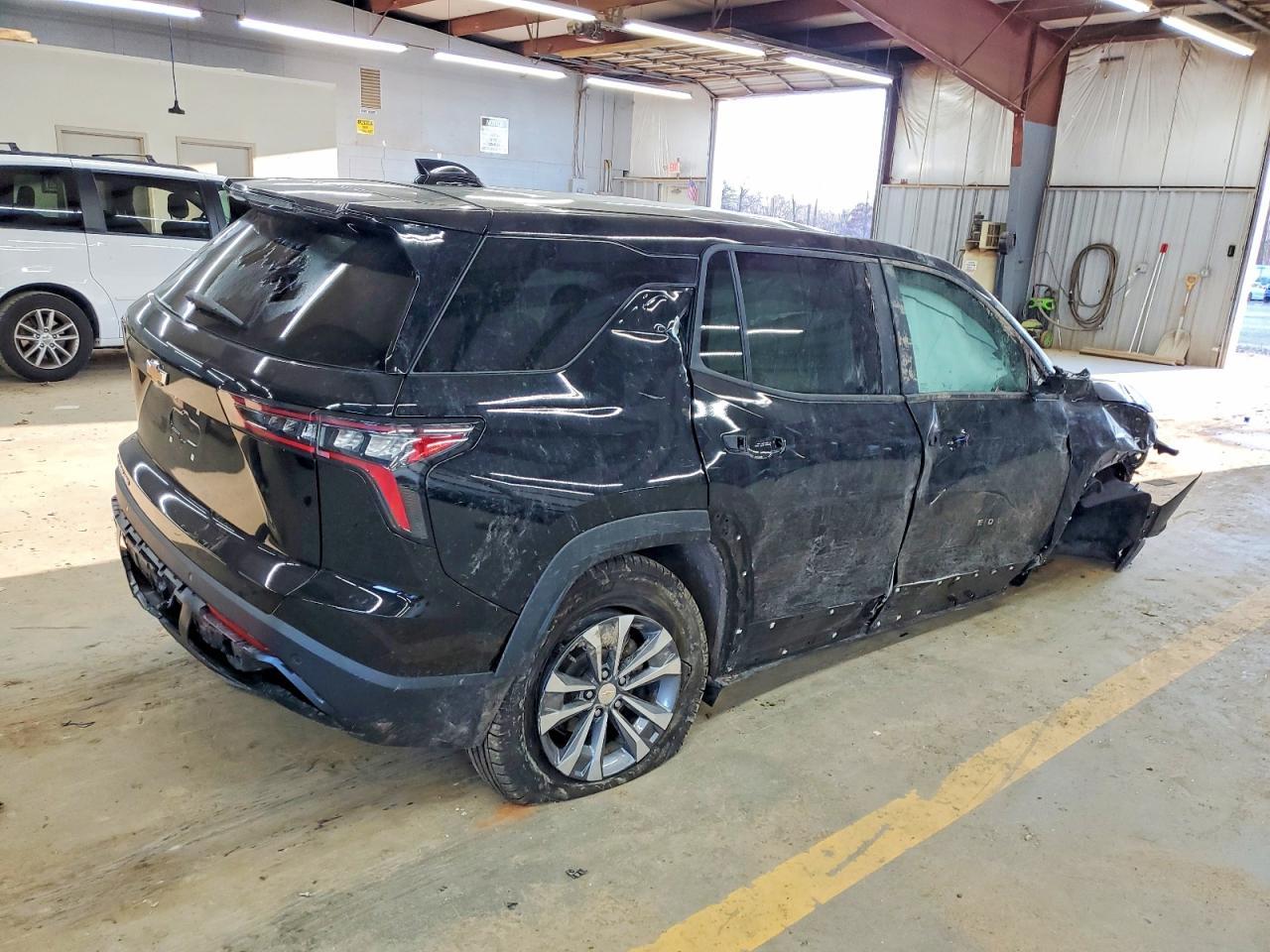 2026 Chevrolet Equinox Lt - Image 3