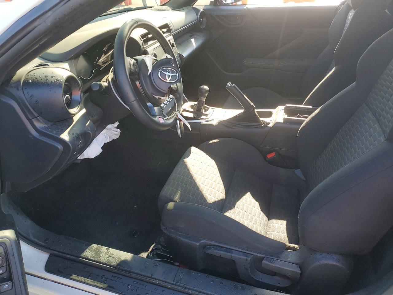 2024 Toyota Gr86 Base - Фото 7