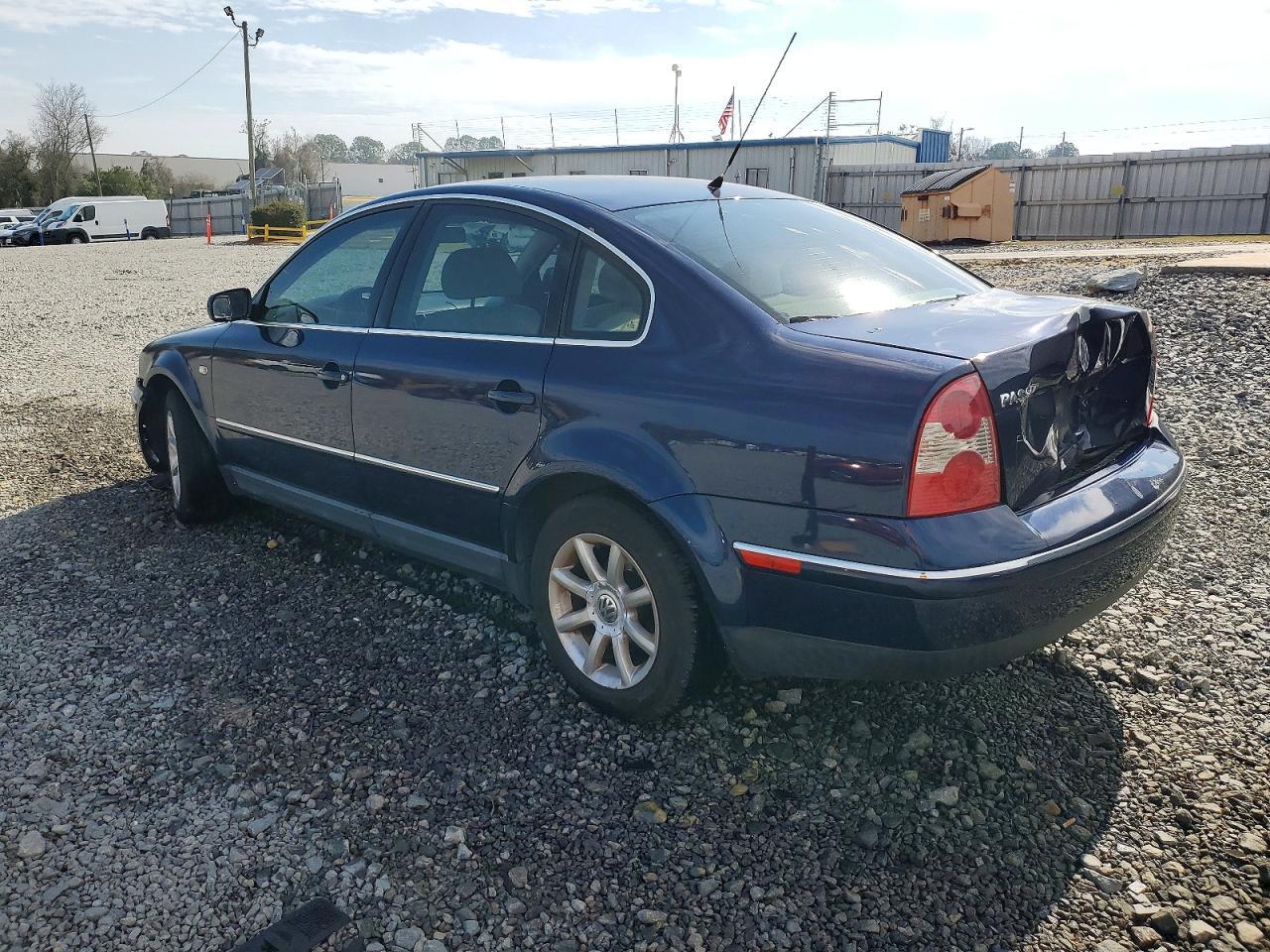 2004 Volkswagen Passat Gls - Image 2