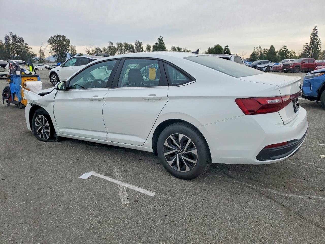 2025 Volkswagen Jetta S - Фото 2