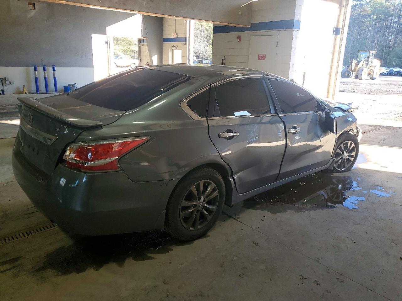 2015 Nissan Altima 2.5 - Фото 3