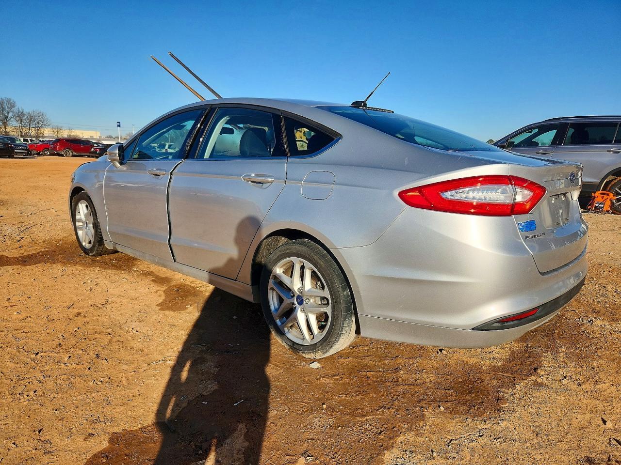 2016 Ford Fusion Se - Фото 2