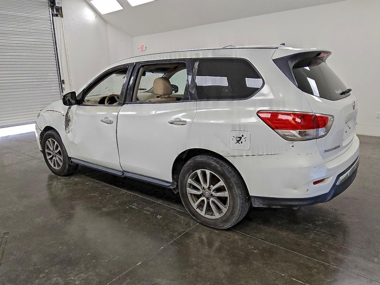 2014 Nissan Pathfinder S - Фото 2