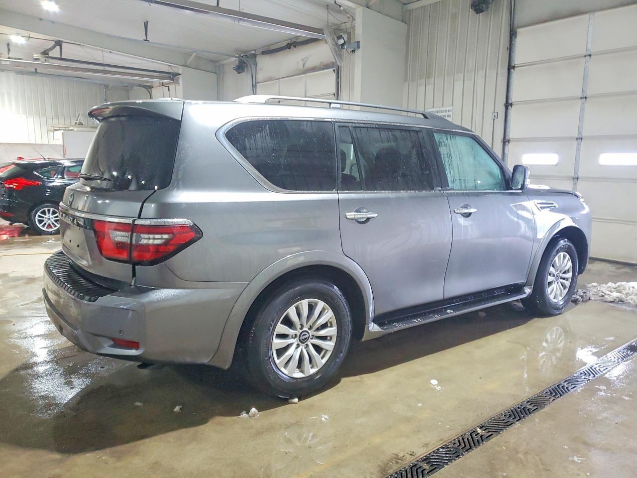 2023 Nissan Armada Sv - Image 3