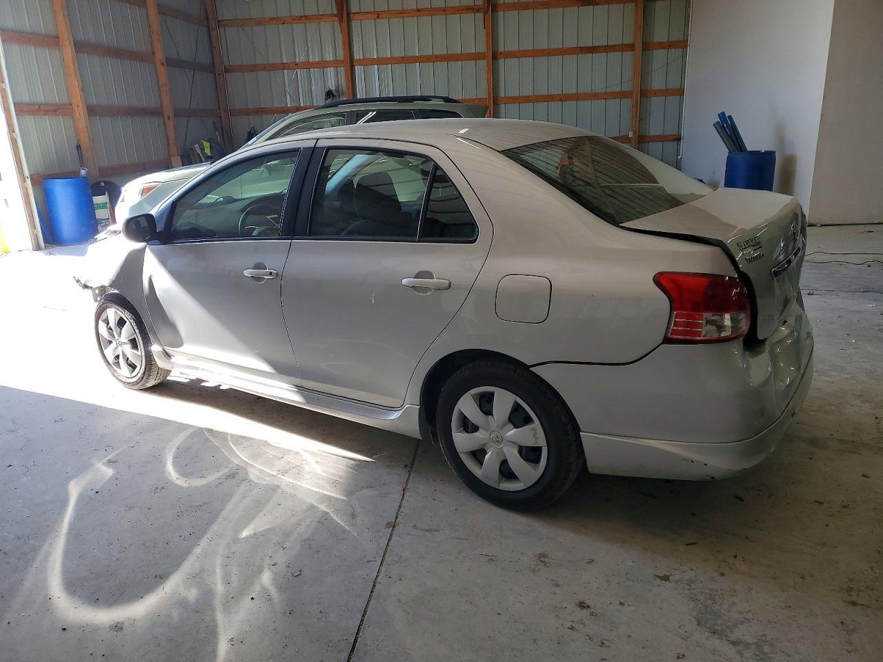 2008 Toyota Yaris - Фото 2