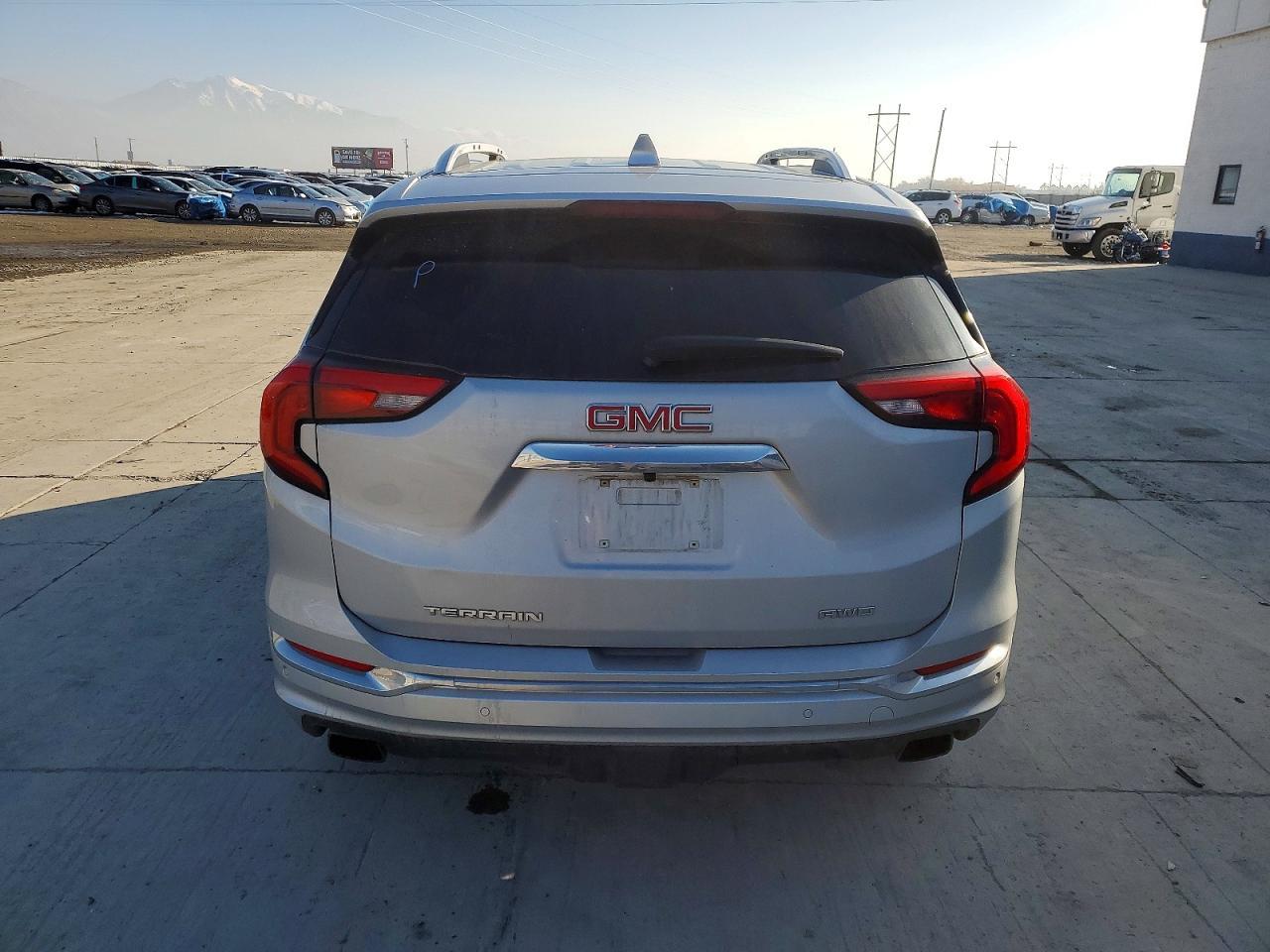 2018 GMC Terrain Denali - Фото 6