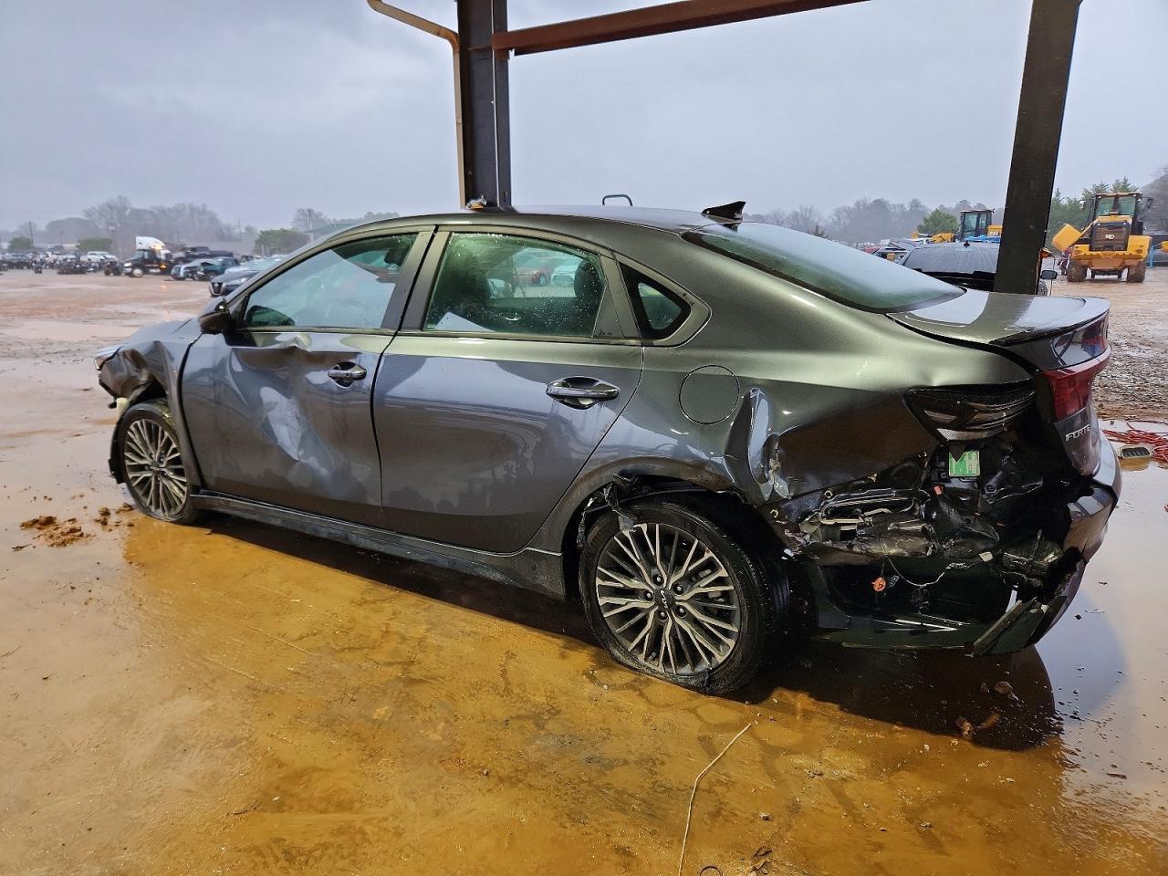 2024 Kia Forte Gt Line - Image 2